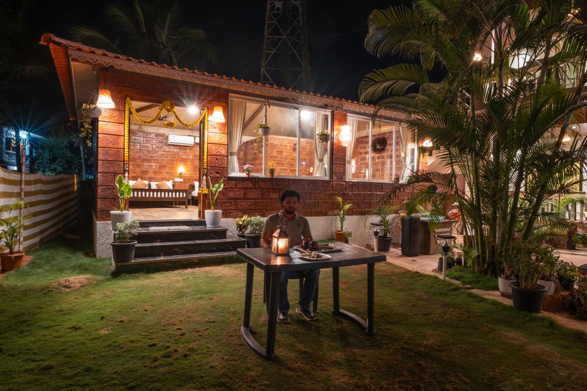 The Beach Hive Resort Kashid エクステリア 写真